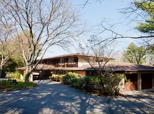 88 Cutler Ln, Brookline, MA 02467