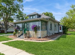 906 Grove St, Adel, IA 50003