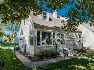 3251 N 88th St, Milwaukee, WI 53222