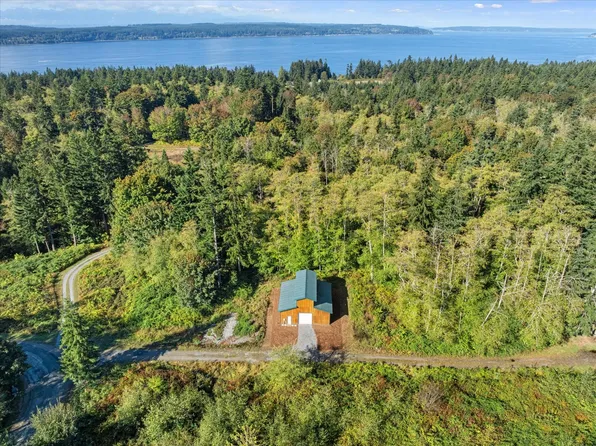 3788 Berry Boulevard, Camano Island, WA 98282