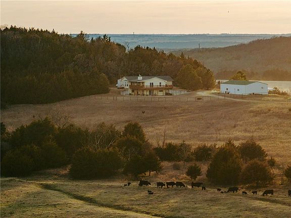 2nd image of 15783 Clay Rd