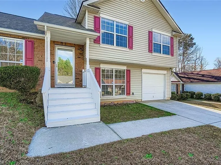 6543 Alford Way — Photo 2