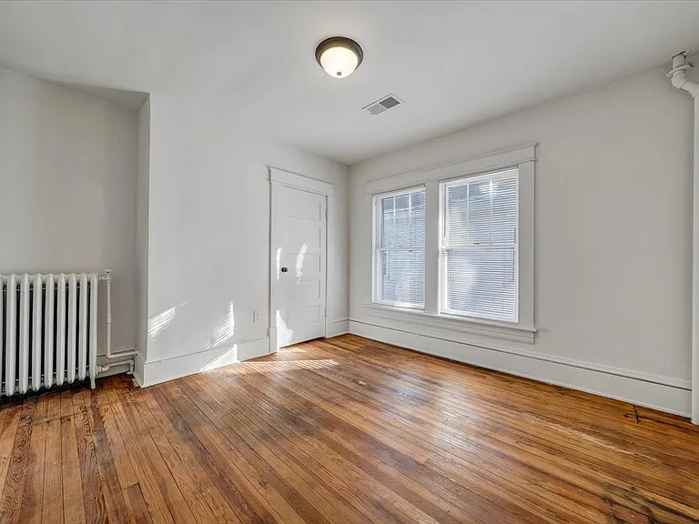 1518 Chapman Ave SW — Photo 11