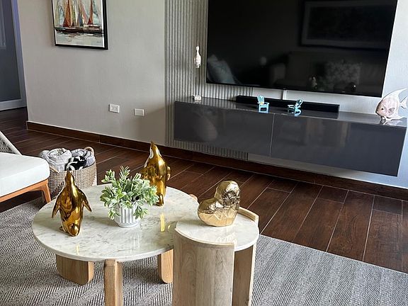 4th image of Beach Villas #180
