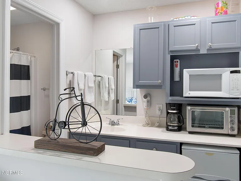 3350 Club Villas Dr #203 — Photo 9