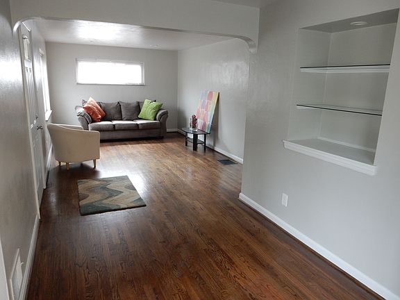 4th image of 5869 Childs Ave