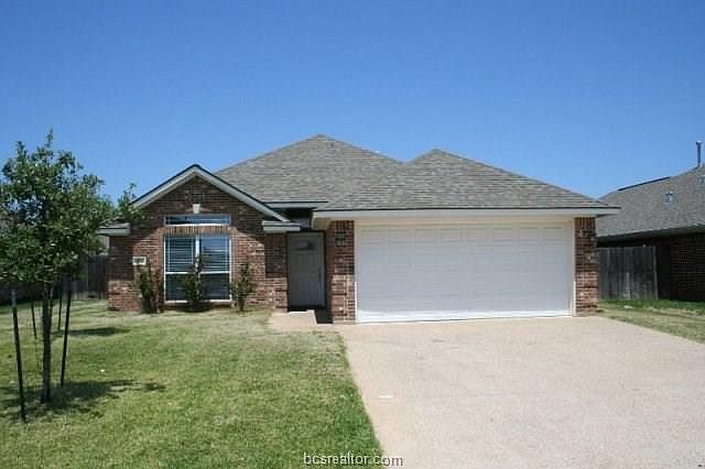 1st image of 933 Crystal Dove Ave