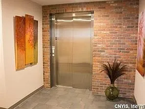 2 bed, 1.5 bath, 1074 sqft, $1,900 — Photo 2