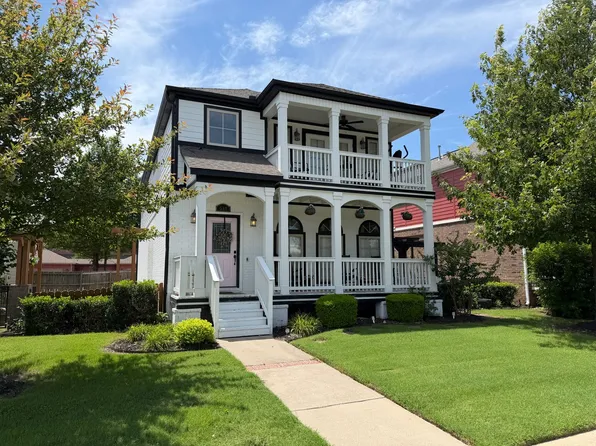 561 N Rupple Rd, Fayetteville, AR 72704