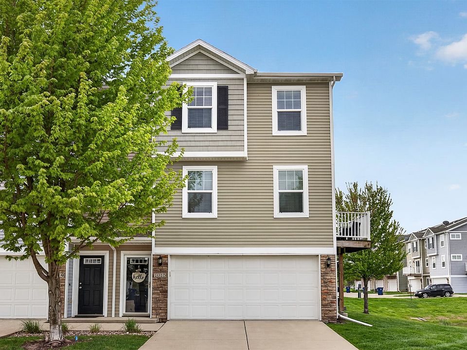 1st image of 1015 NE 49th Ln