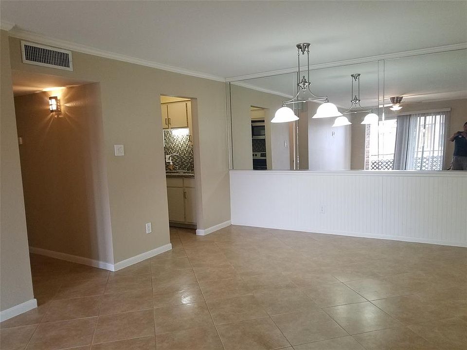 1st image of 7555 Katy Fwy APT 155