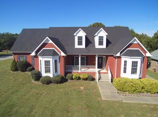 1150 Winding Creek Ct, Clarksville, TN 37043