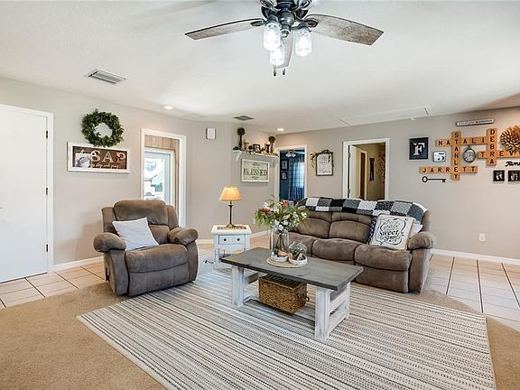 4th image of 1440 Nocatee St