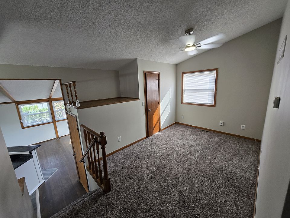 2nd image of 7604 N Avalon St