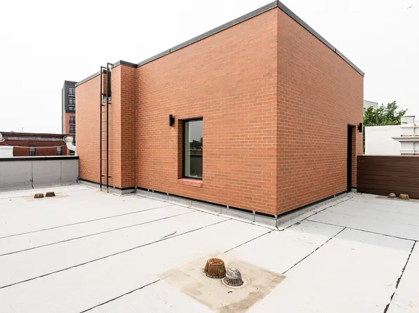 485 Tompkins Avenue image 9 of 13