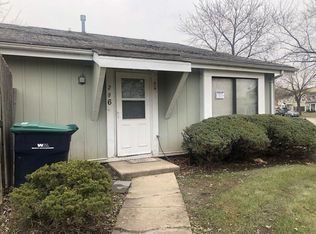 206 Briarwood Ct, Matteson, IL 60443