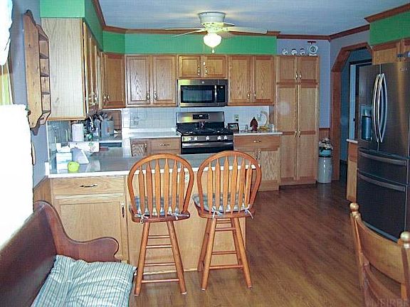 2nd image of 408 Brown St
