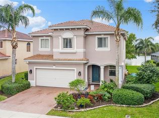3577 Malagrotta Cir, Cape Coral, FL 33909