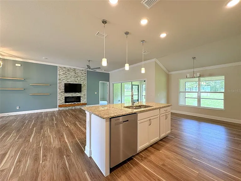 1724 E Gate Dancer Cir — Photo 11