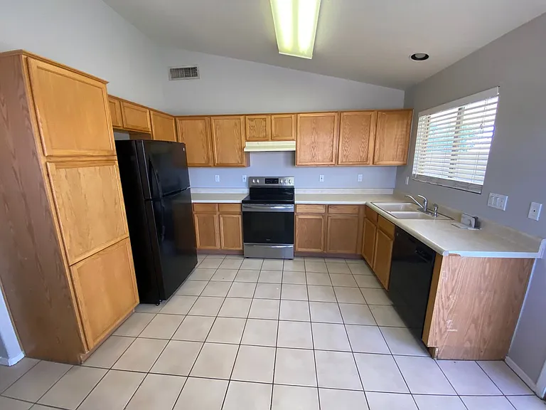 30351 N Maple Chase Dr — Photo 13