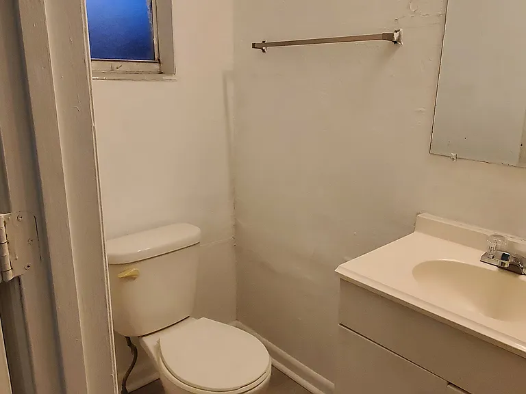 M12 bathroom