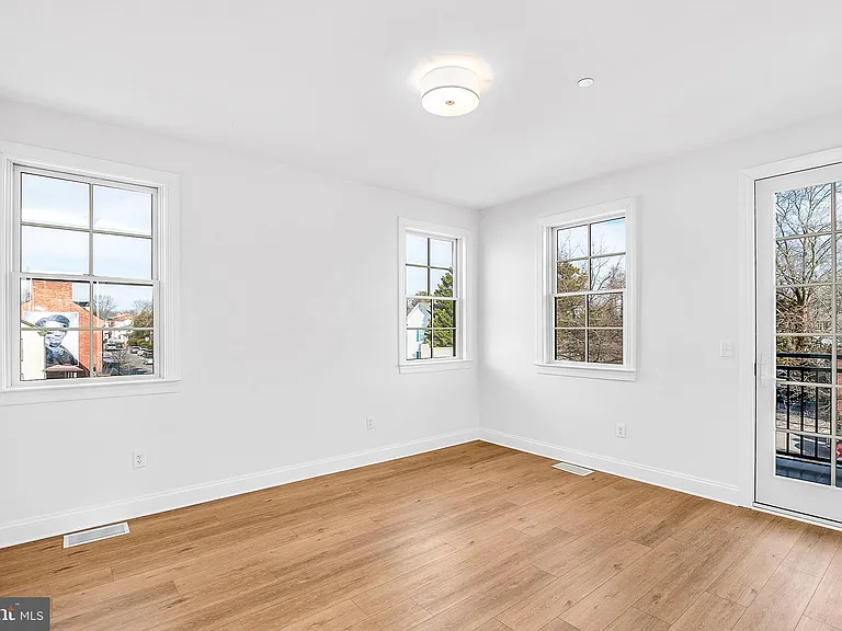 123 S Washington St #202 — Photo 14