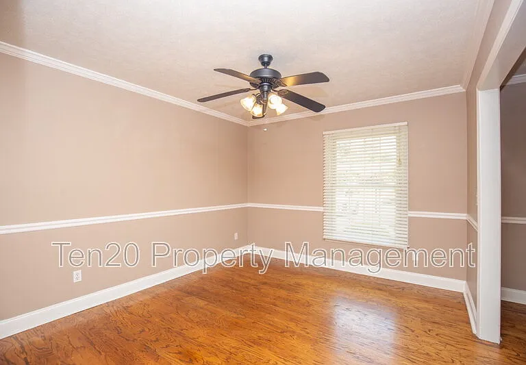 5827 Gene Ave — Photo 20