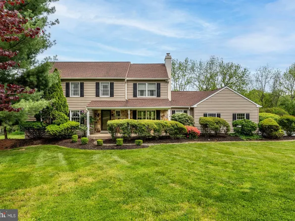1022 Plumly Rd, West Chester, PA 19382