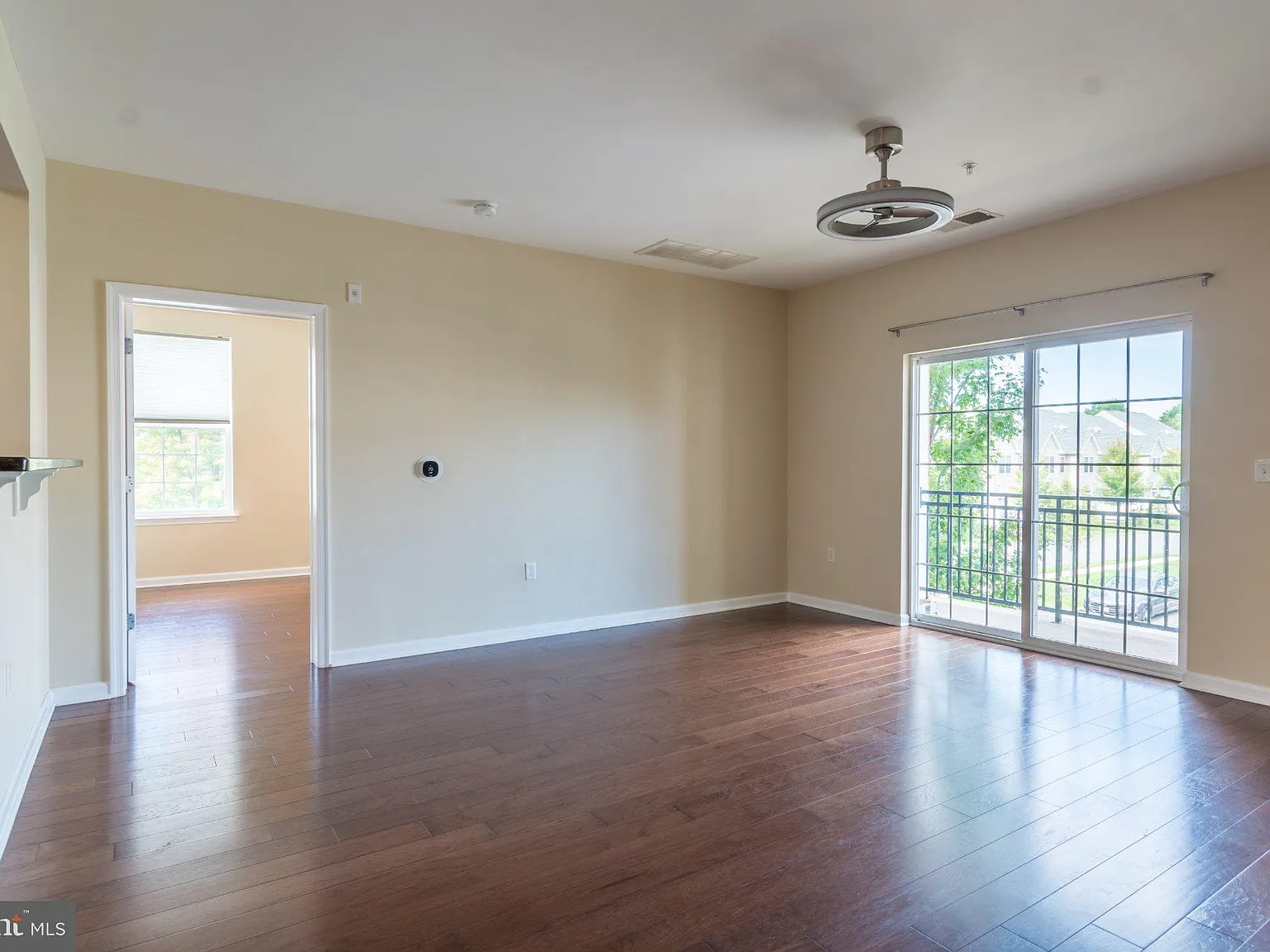 2 bed, 2.0 bath, 1243 sqft, $2,750 — Photo 3