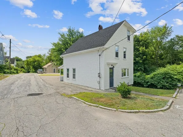 11 Bunker Street, Farmington, NH 03835