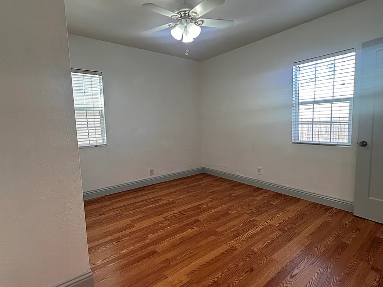 633 Springs Rd — Photo 7