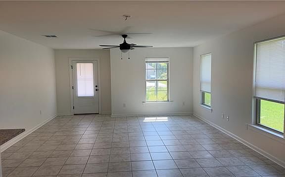 2nd image of 44079 Parker Blvd
