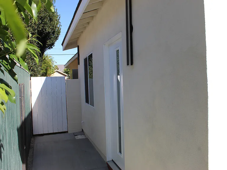Exterior / Entrance