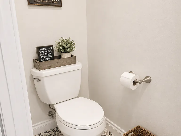909 W Oakwood St #6 — Photo 10
