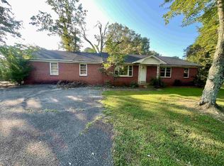 6430 Broad St N, Trezevant, TN 38258