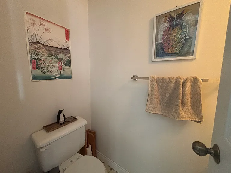 16 Frederick Ln — Photo 11