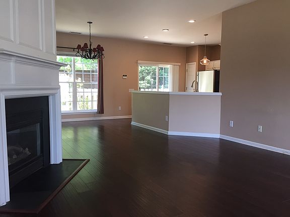 5th image of 3411 Laurenhurst Ln