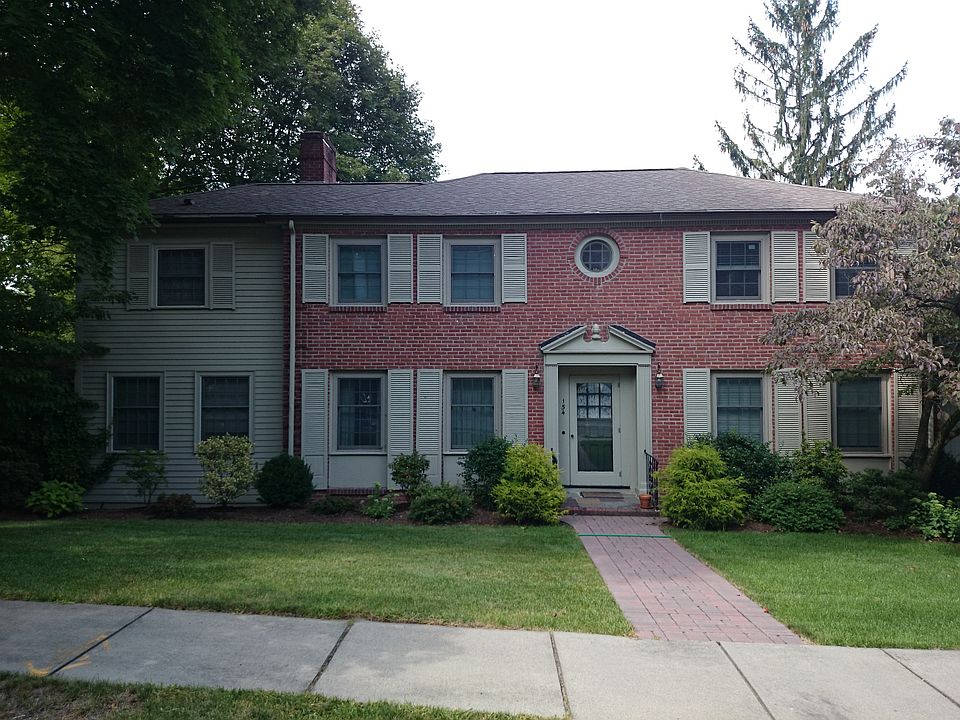 1st image of 154 Woodchester Dr