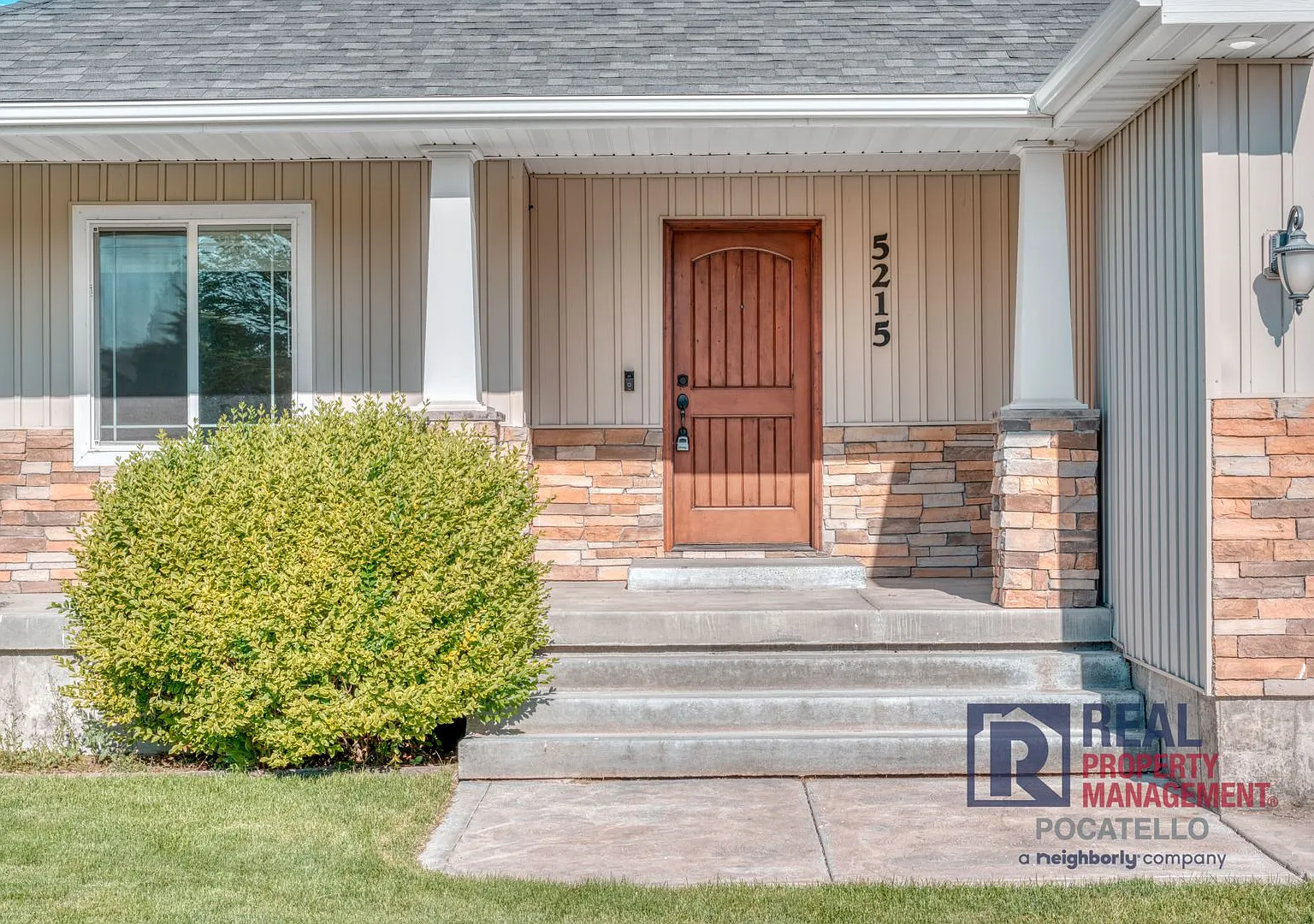 Beautiful - Elegant - 5 Bedrooms - 3 Car - 3,700 sq ft - Home for rent — Photo 3