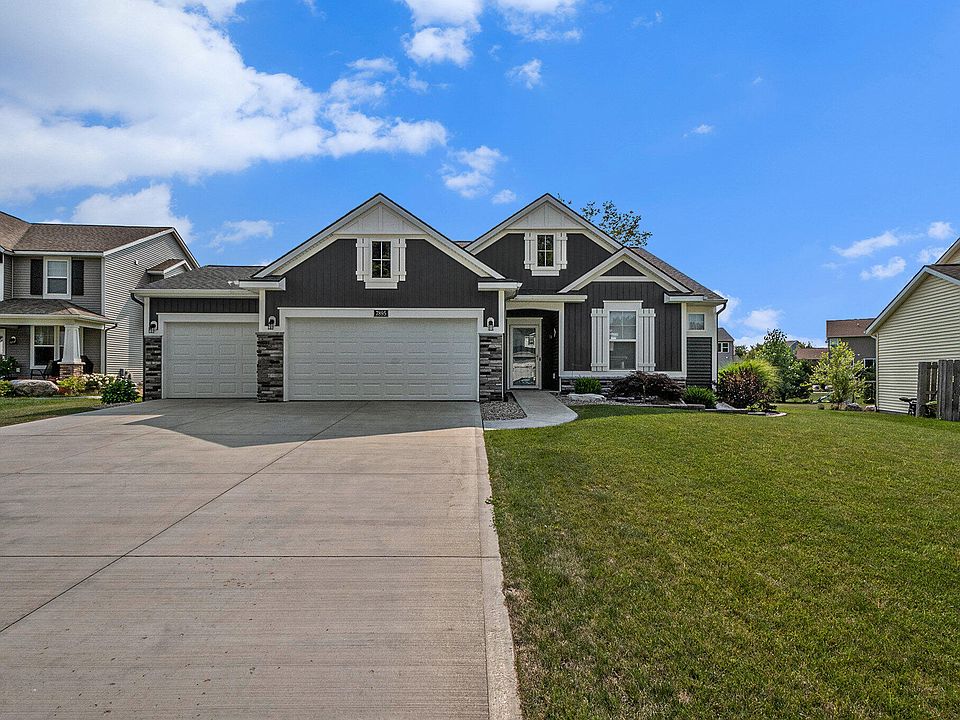1st image of 7895 Carlisle Ct
