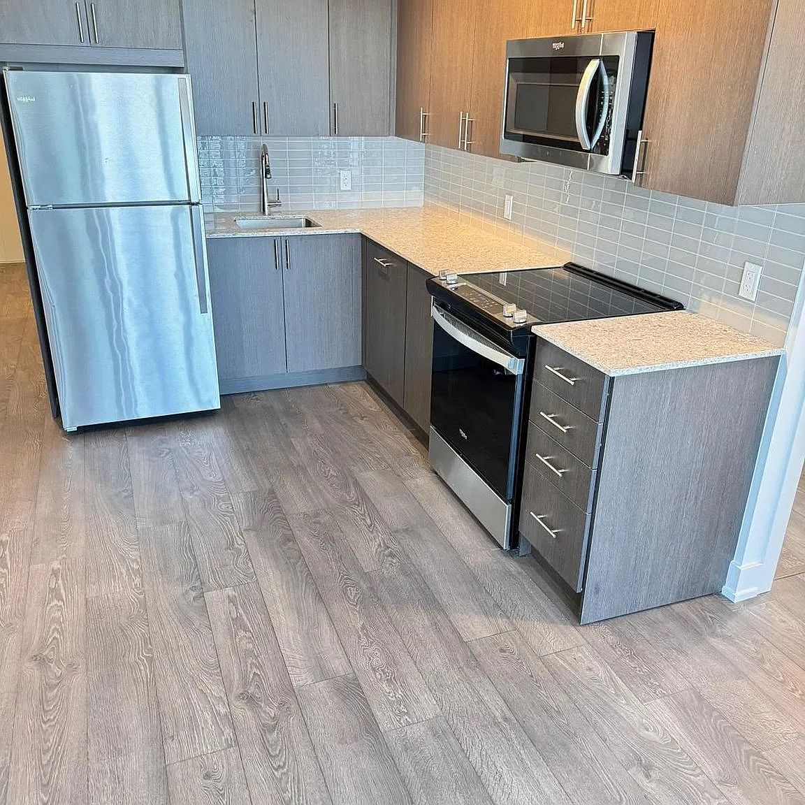 3 bed, $2,900 — Photo 2