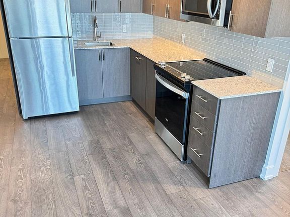 2nd image of 2550 Simcoe St N #2316