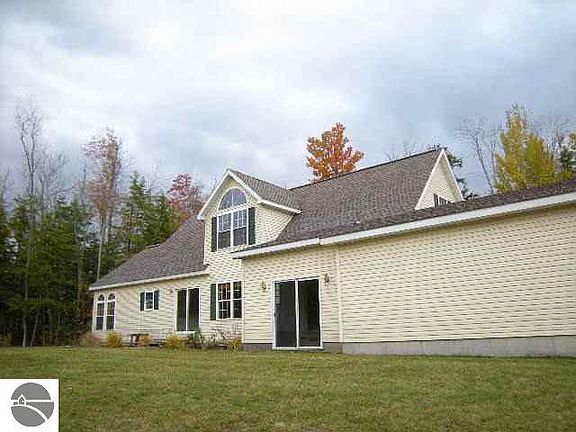 4th image of 4601 S Lake Leelanau Dr
