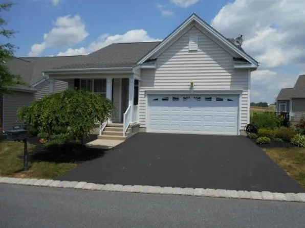1632 Emerson Dr, Mount Joy, PA 17552