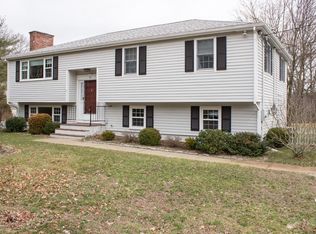 8 Pondview Rd, Norfolk, MA 02056