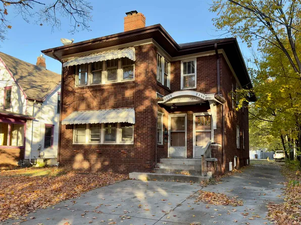 2228-2230 10th St, Rockford, IL 61104