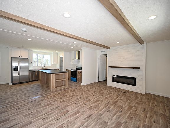 2nd image of 599 Loop Circle