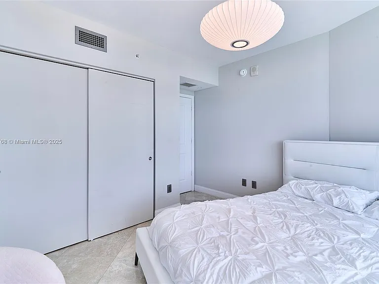 3101 S Ocean Dr — Photo 17
