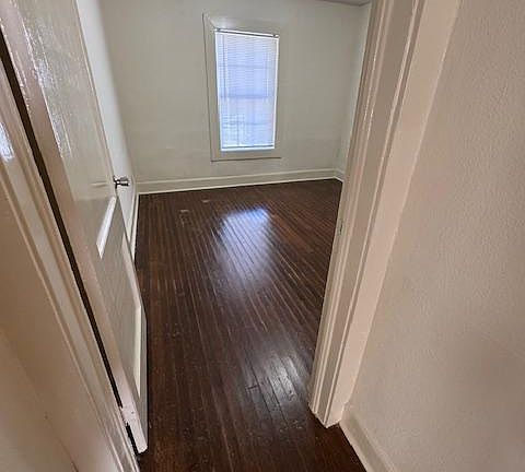 5th image of 523 33rd Ave