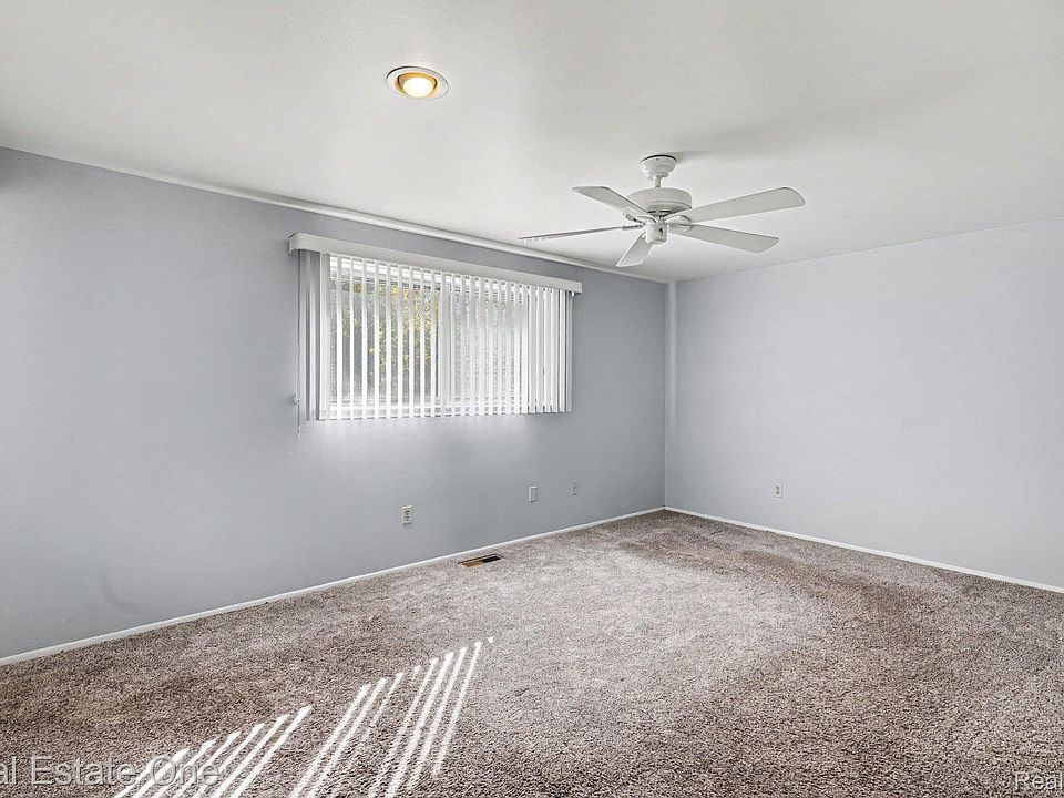 6639 Tamerlane Dr, photo 19